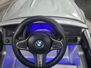 Steering wheel On The BMW M5 Electric Ride on Car
